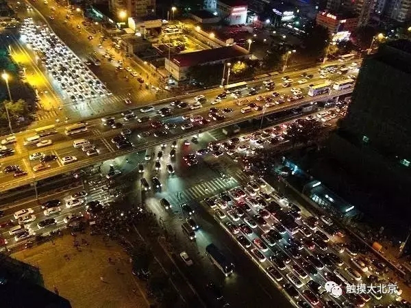 春节返京，首都各地陆续上演大片，有你的角色么？