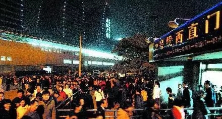 春节返京，首都各地陆续上演大片，有你的角色么？